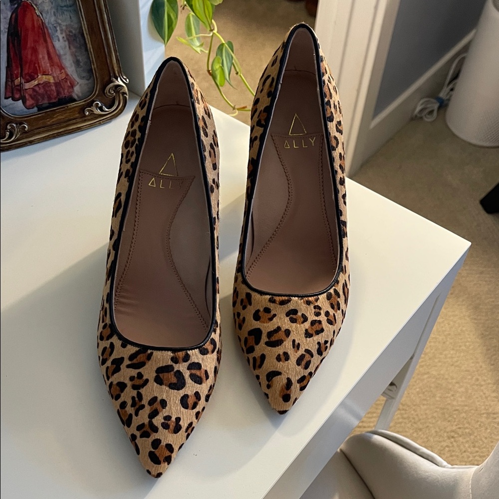 Ally Never Worn Leopard Print Ponyhair Heels for Women